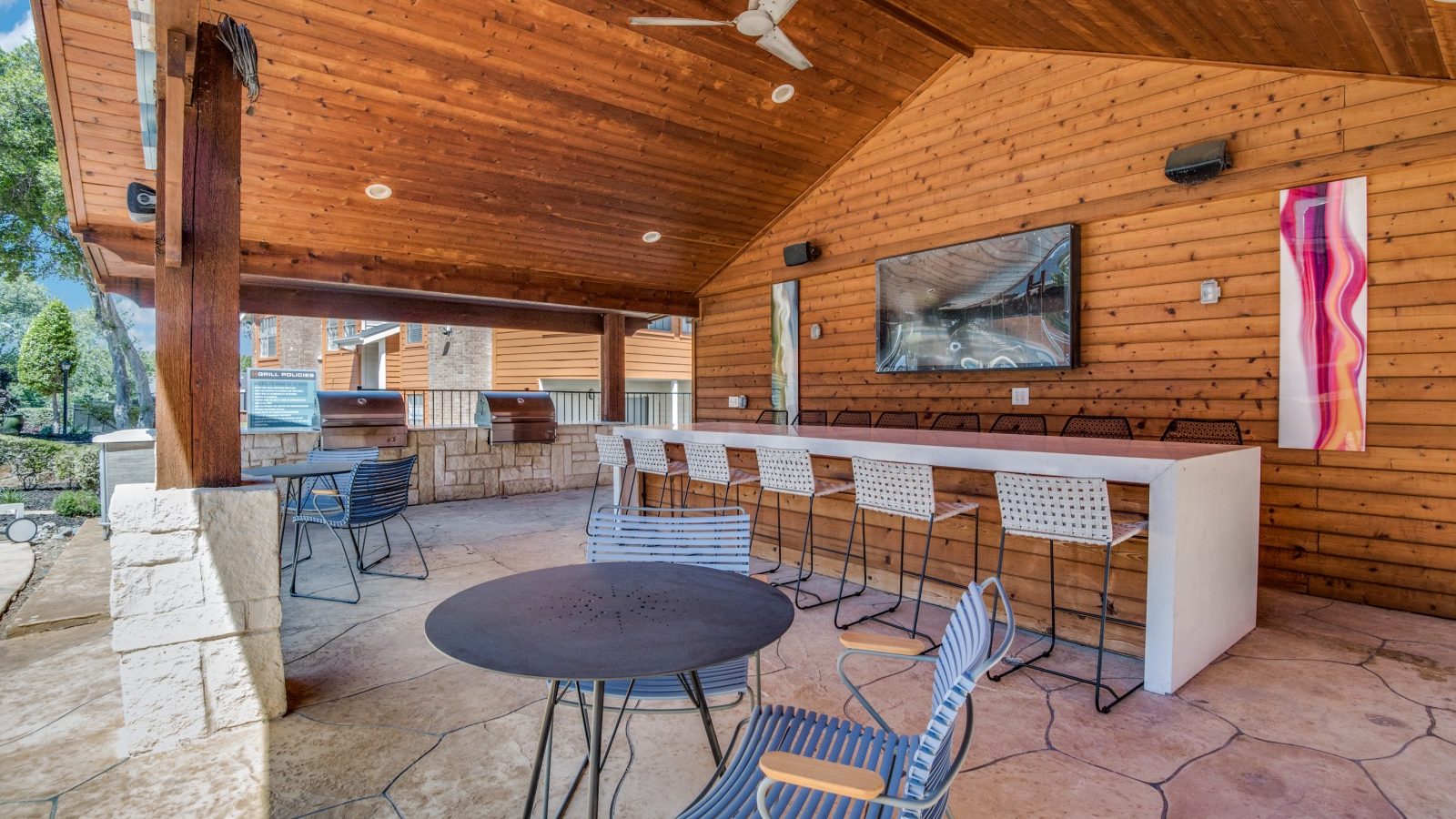 the outdoor patio at The Hudson